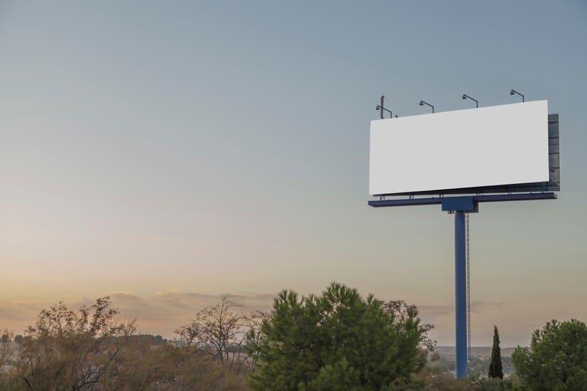 Un panneau publicitaire en France