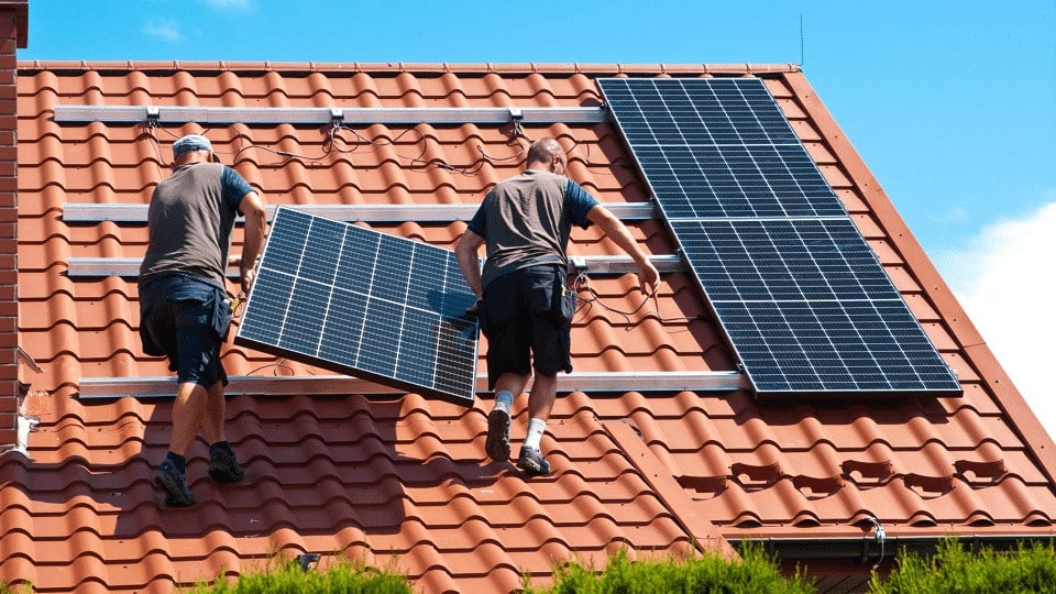 Installation panneaux solaires